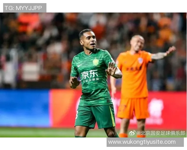 国安队员昨晚齐聚塞蒂恩住处送别情深意重温暖时刻 国安队员昨晚齐聚塞蒂恩住处送别情深意重温暖时刻